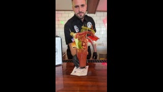 Customers stunned by towering cocktail garnished with lobster claw and shrimp - Fox News