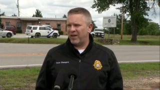 Former Arkansas police chief who escaped prison still on the run 72 hours later: officials - Fox News